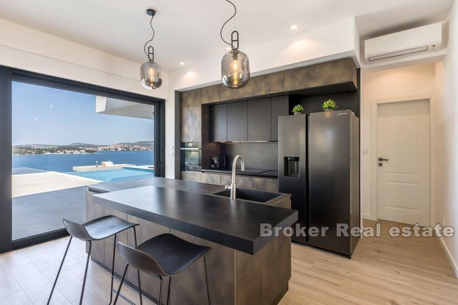 Luxusní vila s výhledem na moře