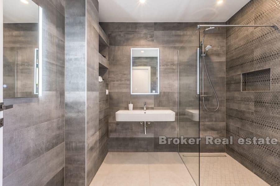 Luxury villa with sea view