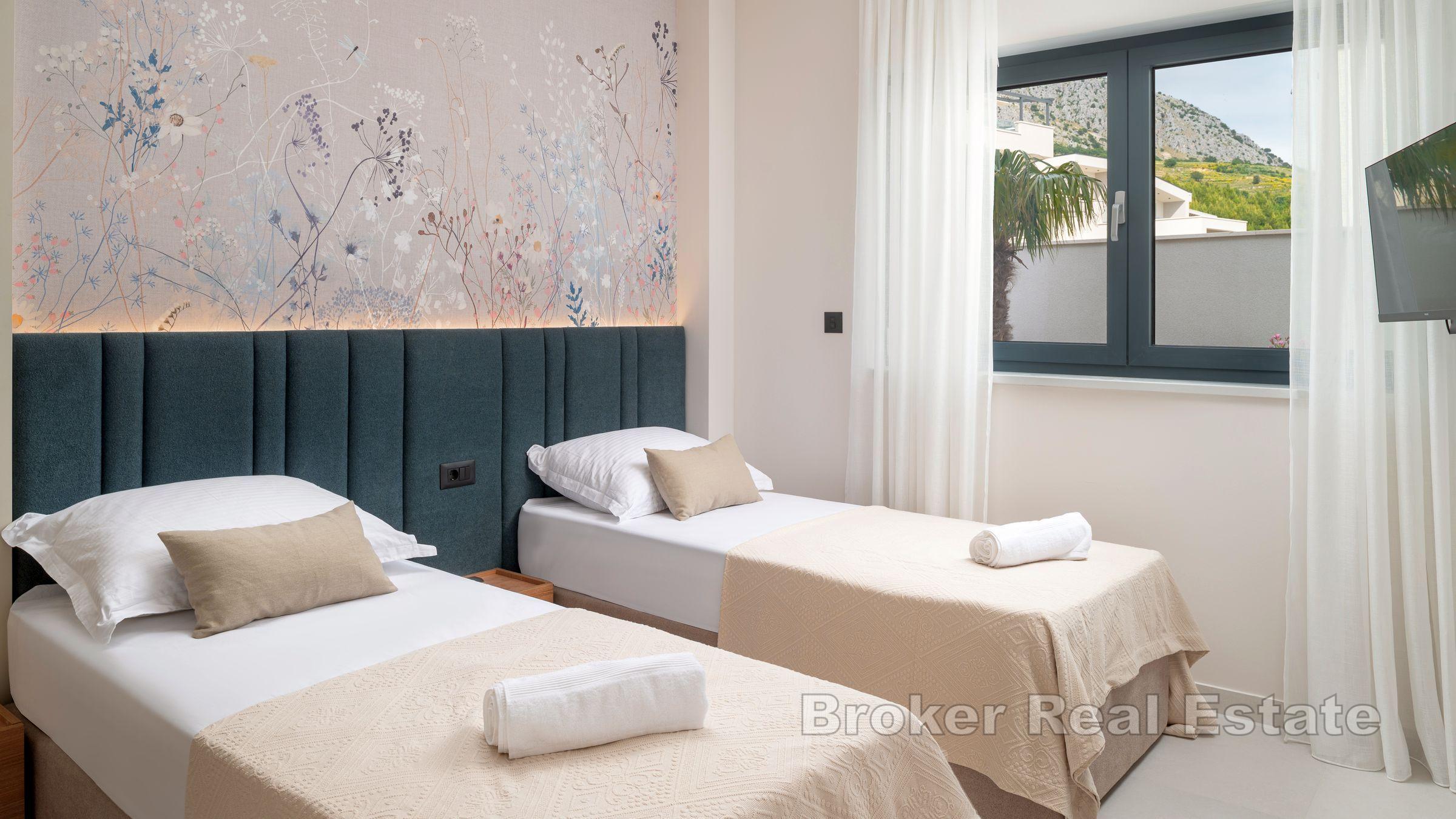 Vila s bazénem a výhledem na moře