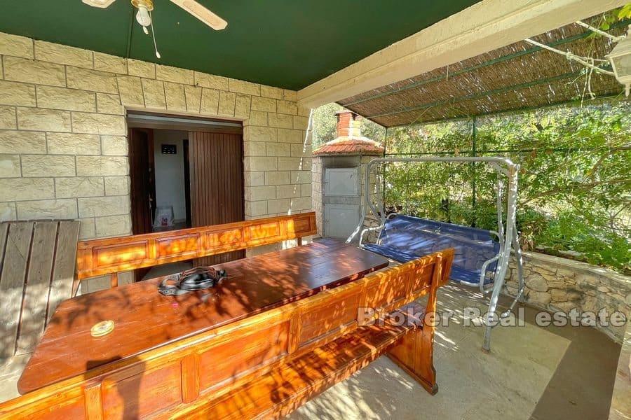 Family house in the first row to the sea