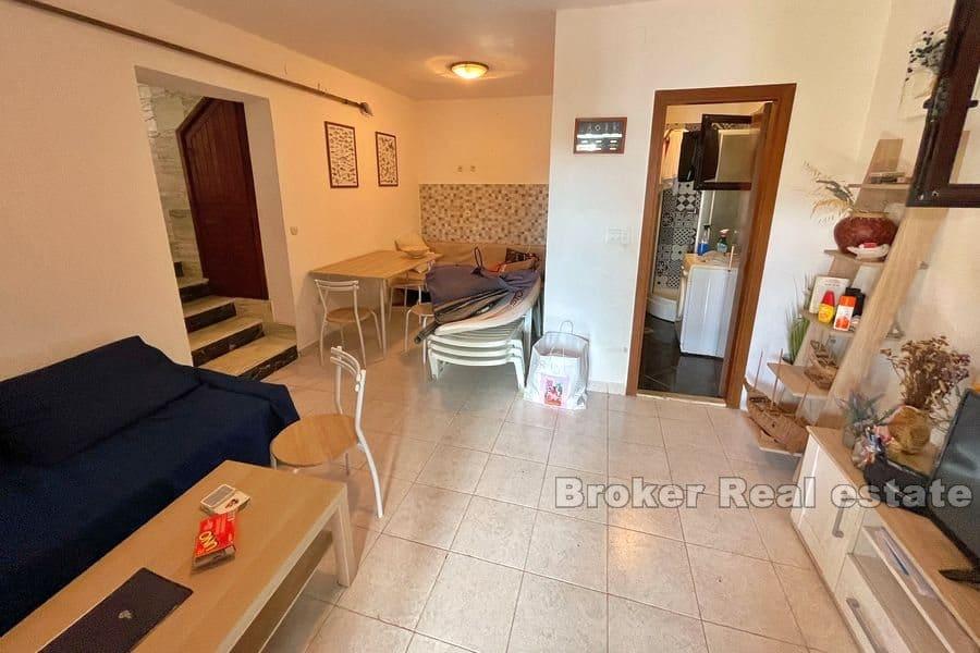 Casa bifamiliare in prima fila al mare