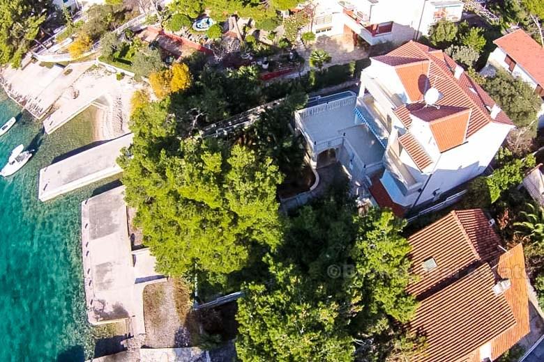 Prostorný dům v první řadě k moři