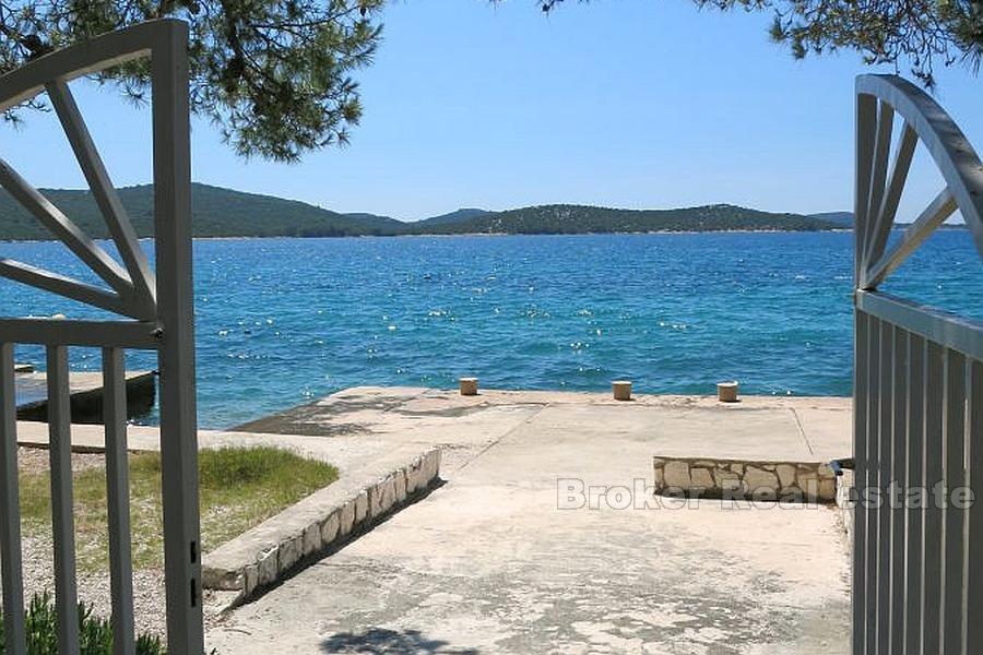 Spacious house at first row to the sea