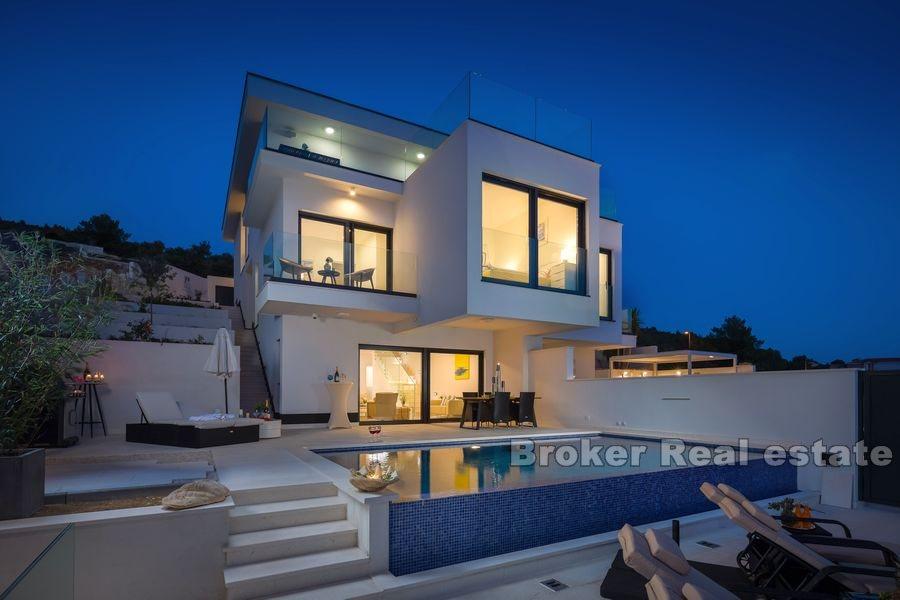 Beautiful semi-detached villa