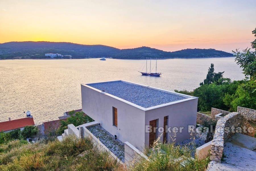 Newly built modern villa with pool