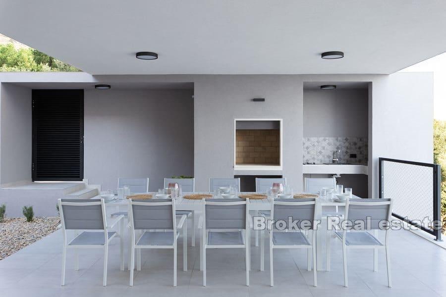 Unik villa med havutsikt