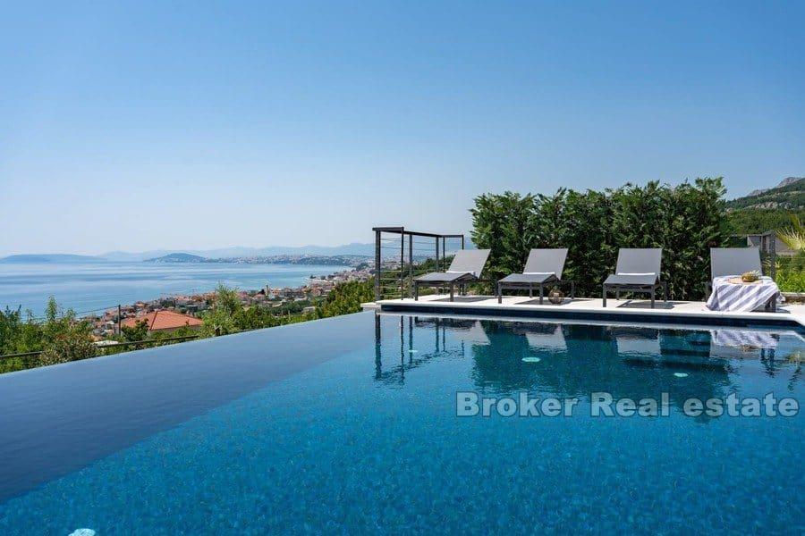 Attractive newly built villa