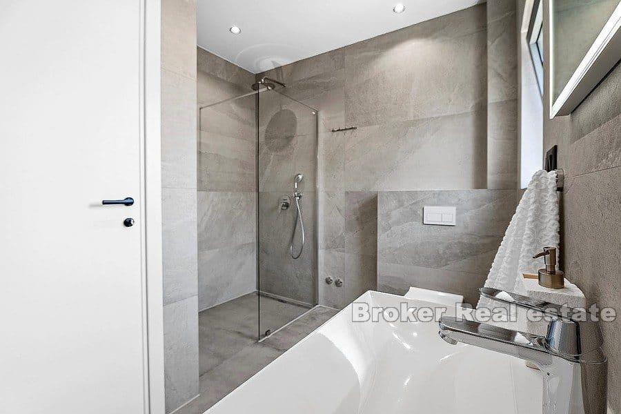 Attractive newly built villa