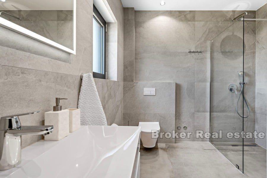 Attractive newly built villa