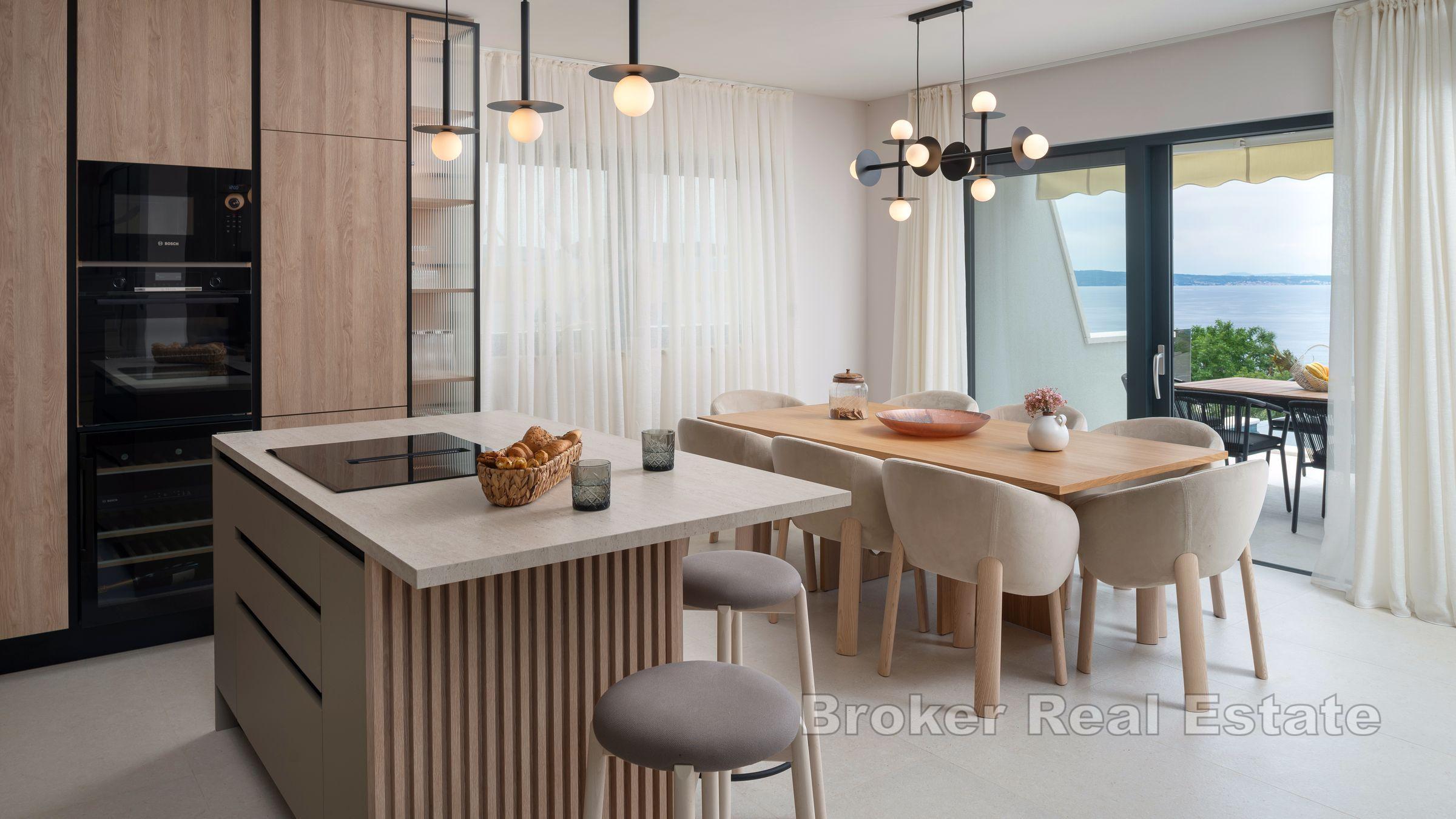 Nybyggd villa med pool