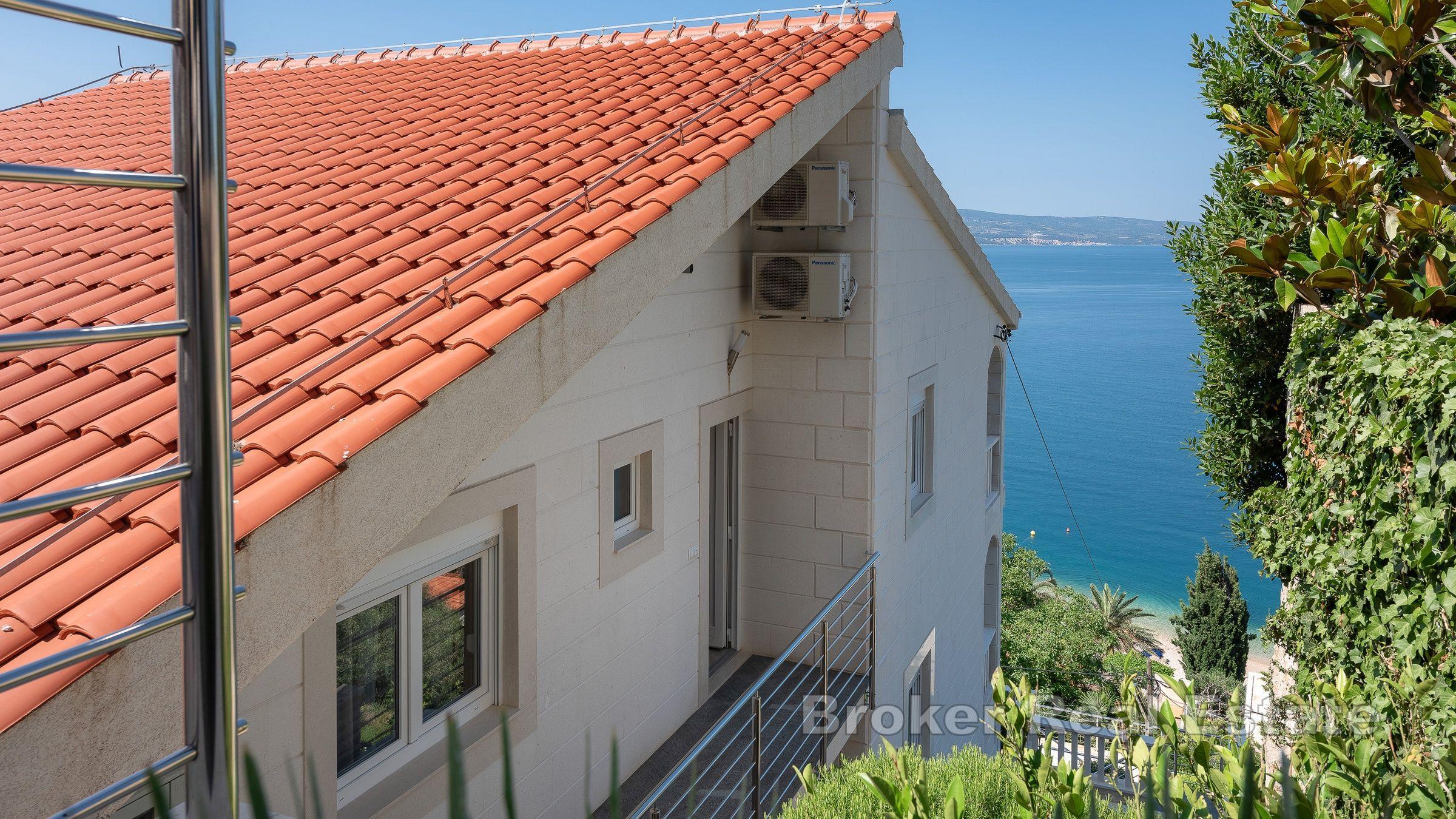 Immeuble avec piscine