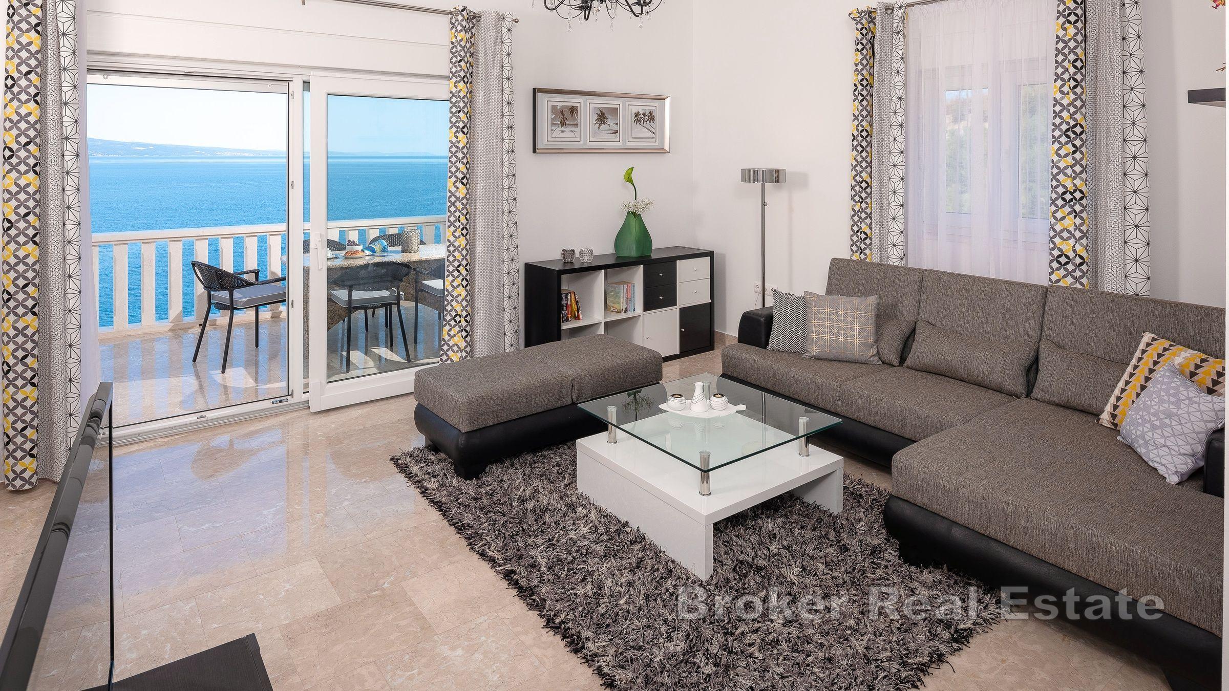 Dom apartamentowy z basenem