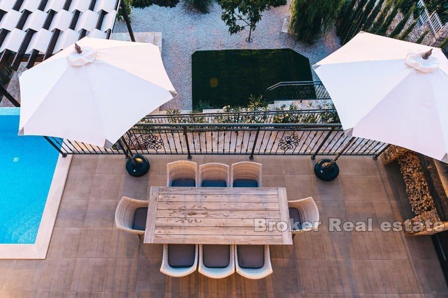 Luxury villa with pool