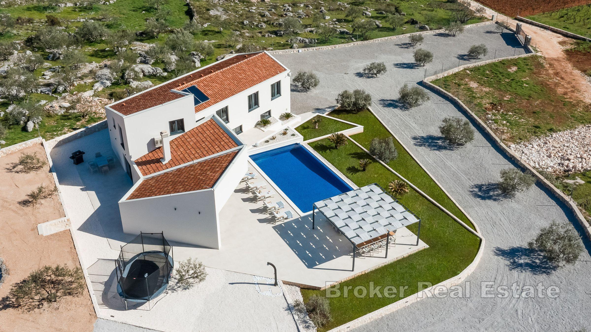Lyxig villa med pool