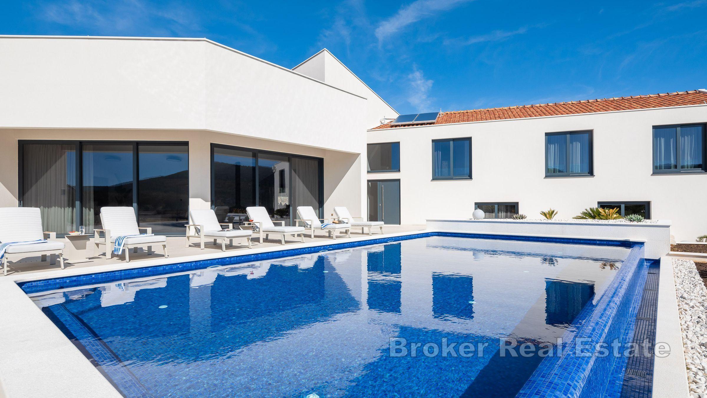 Lyxig villa med pool