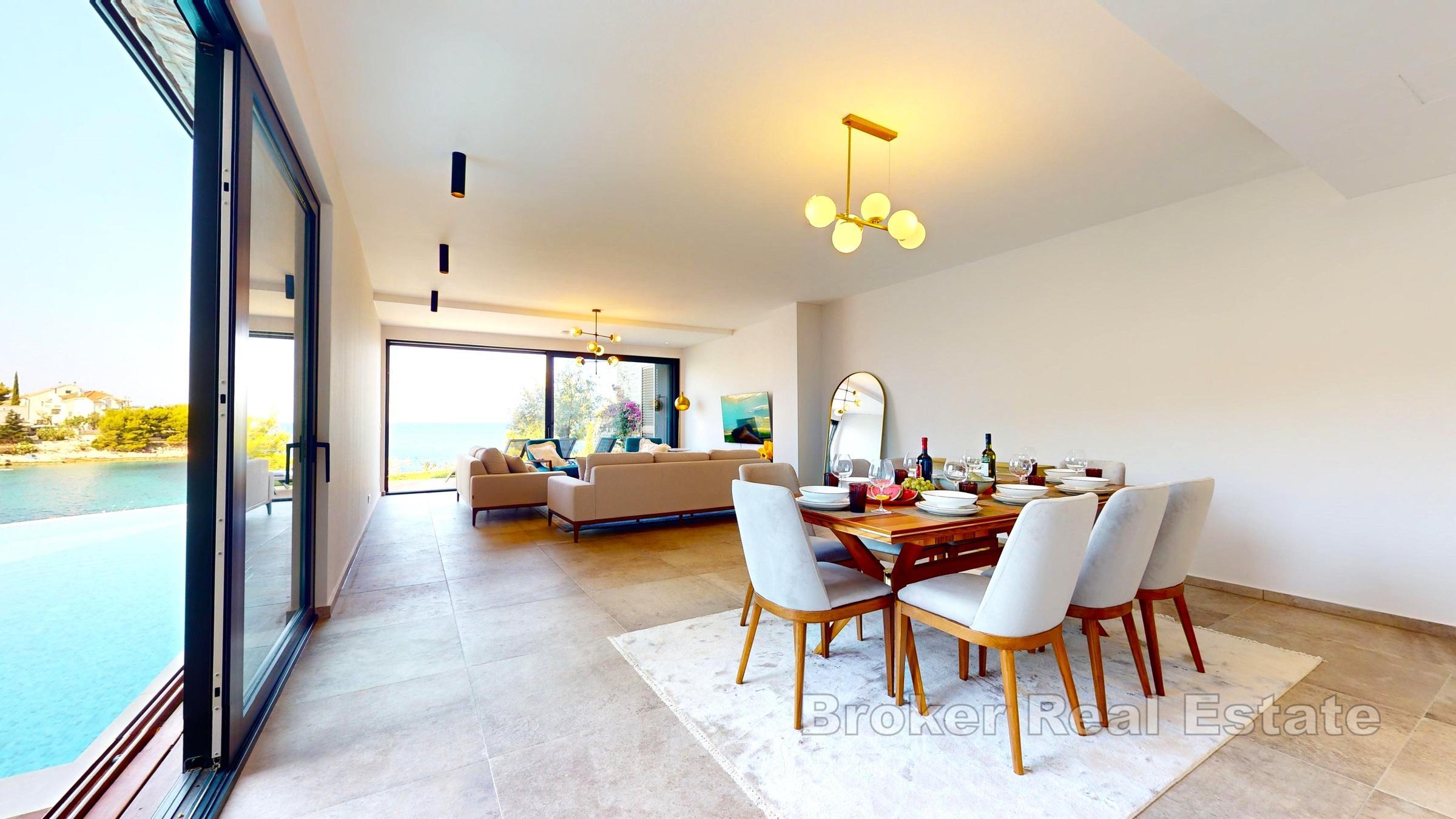 Villa exclusive en première rangée de la mer