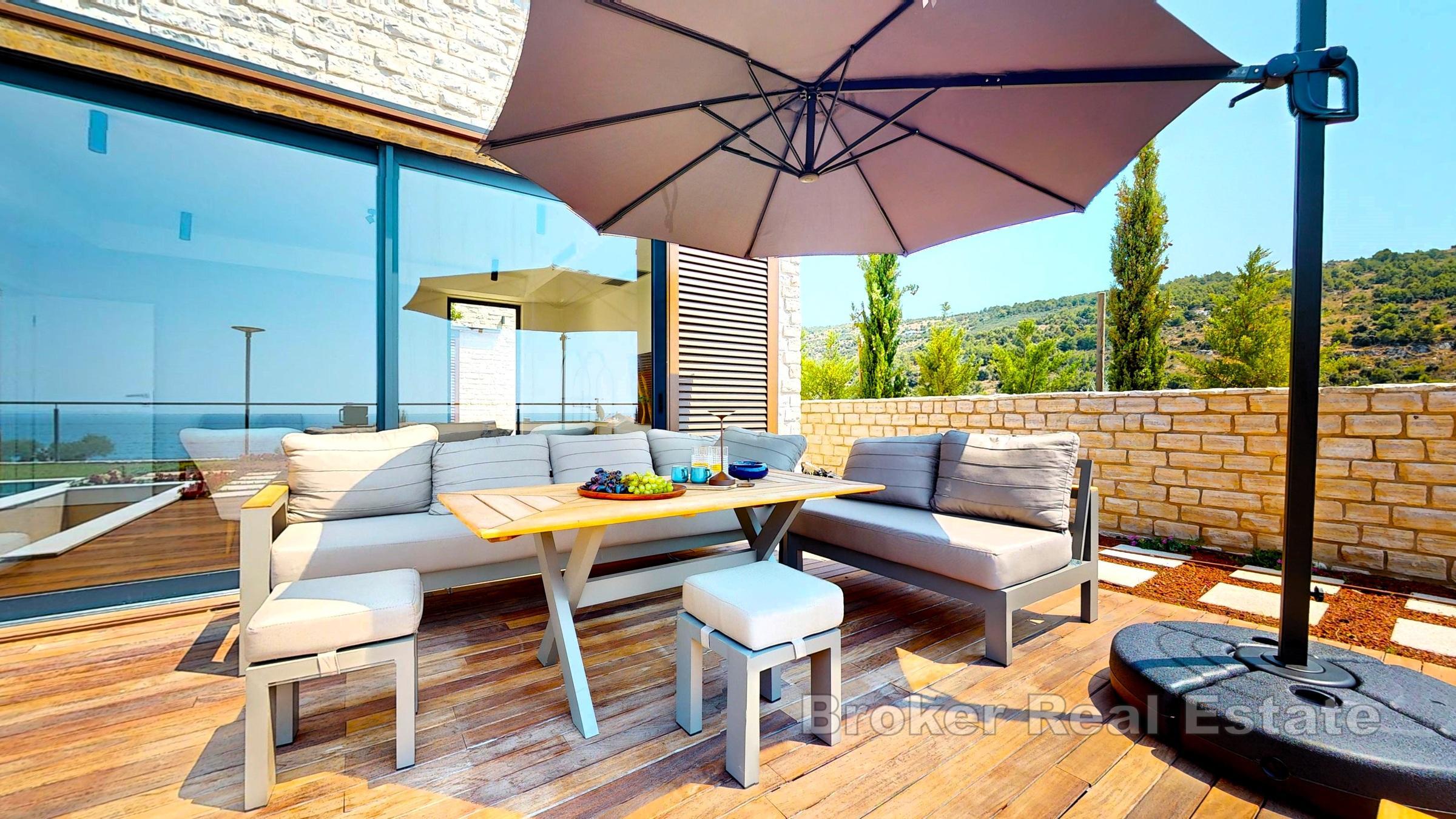 Luxusní vila druhá řada k moři