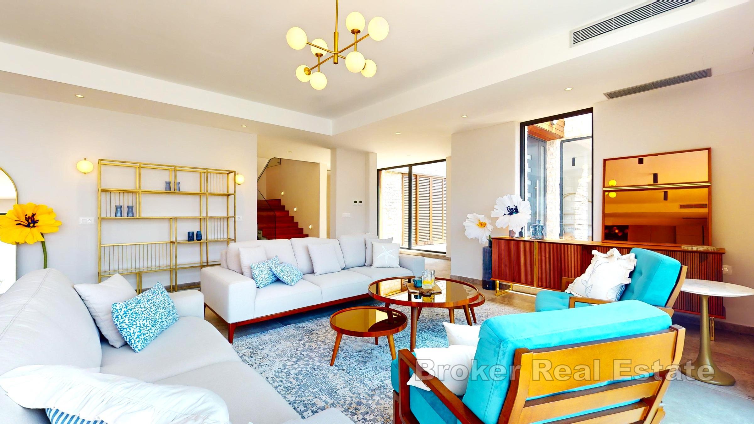 Luxusní vila druhá řada k moři