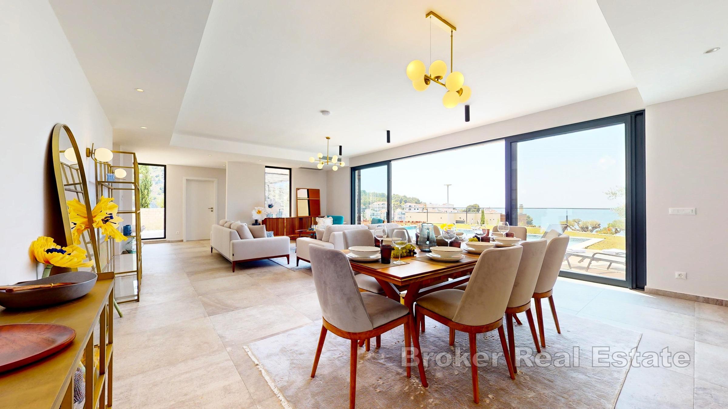 Luxusvilla in zweiter Reihe zum Meer