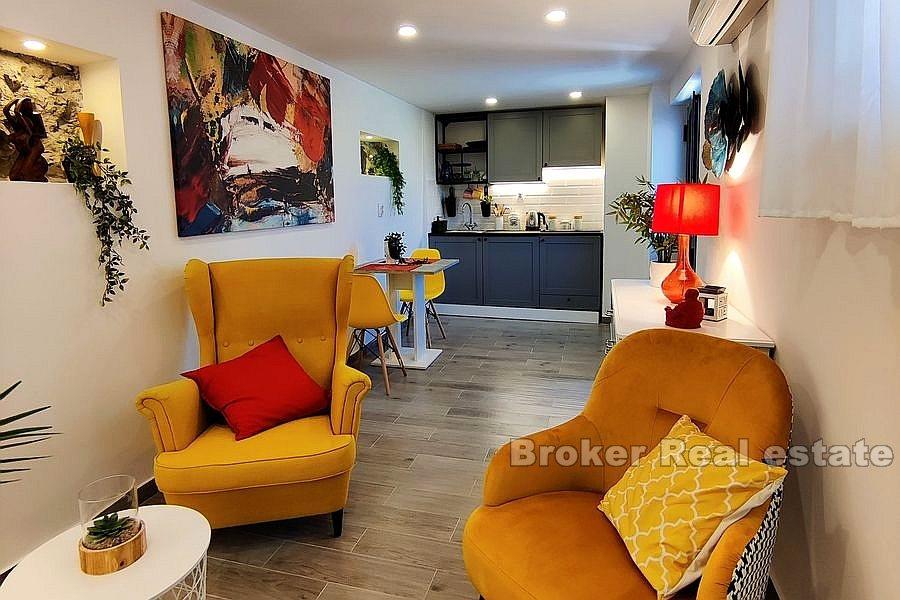 Renovated house in the first row to the sea