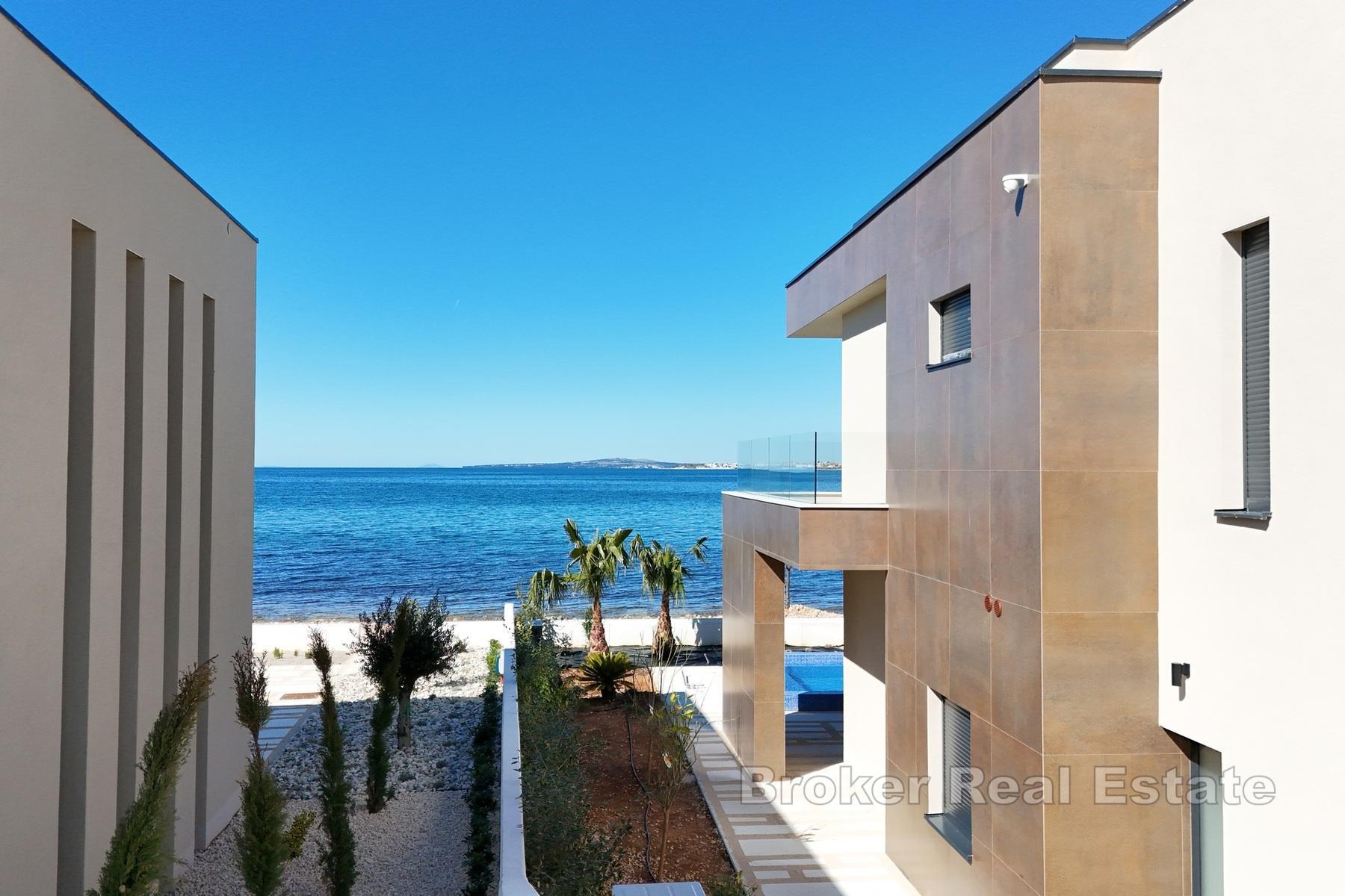 Nowoczesna willa w wyjątkowej lokalizacji, pierwszy rząd do morza