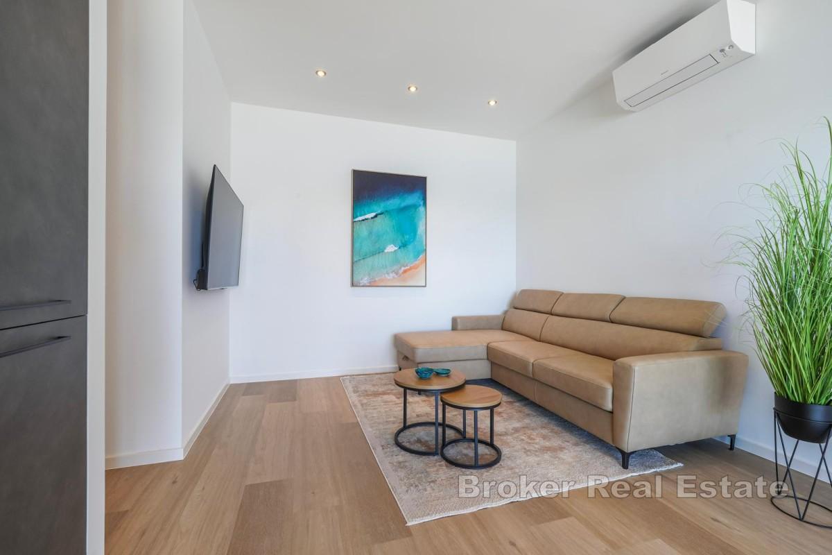 Dvosoban stan u prvom redu do mora