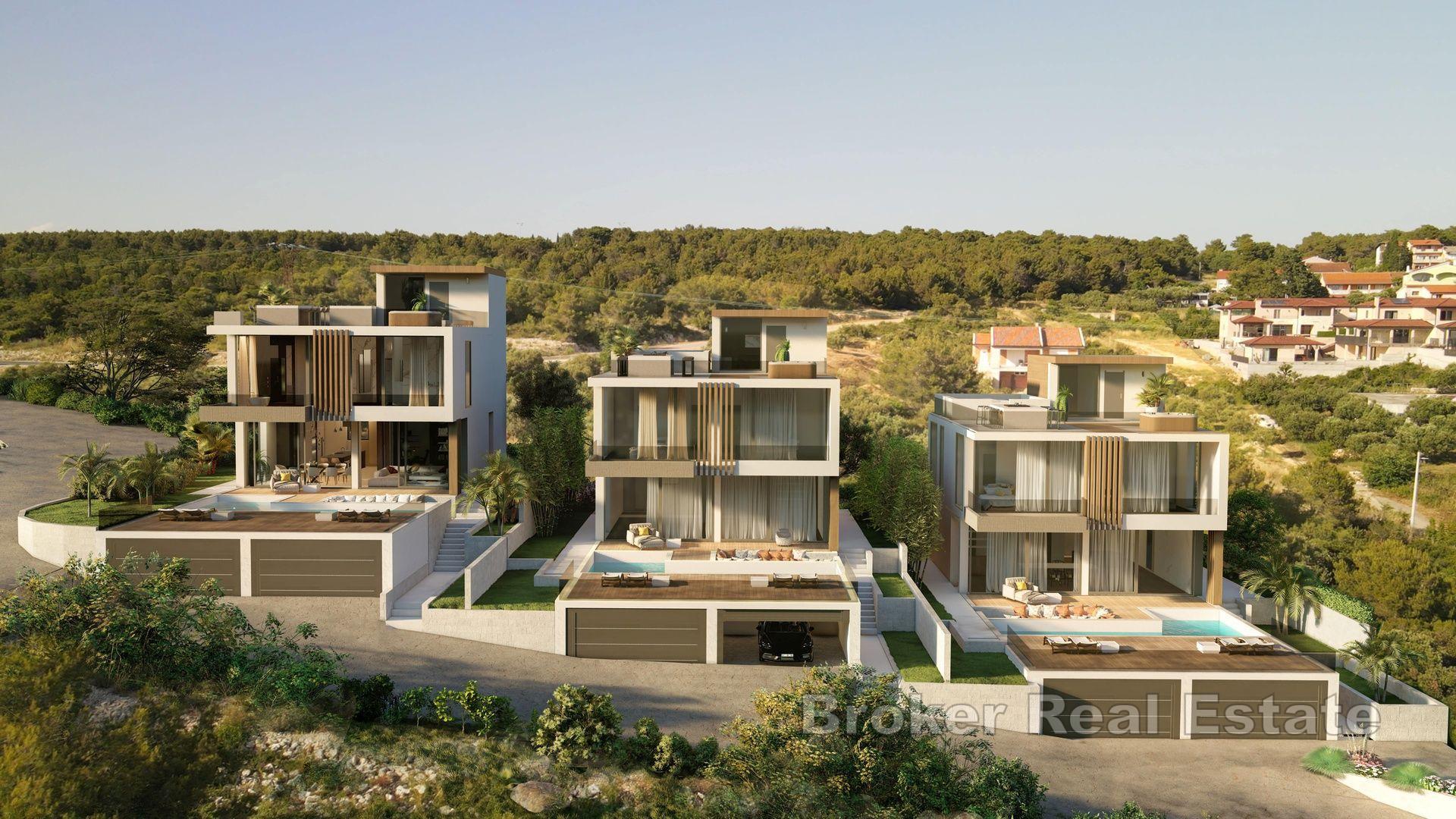 Im Bau befindliche Luxusvillen mit Meerblick