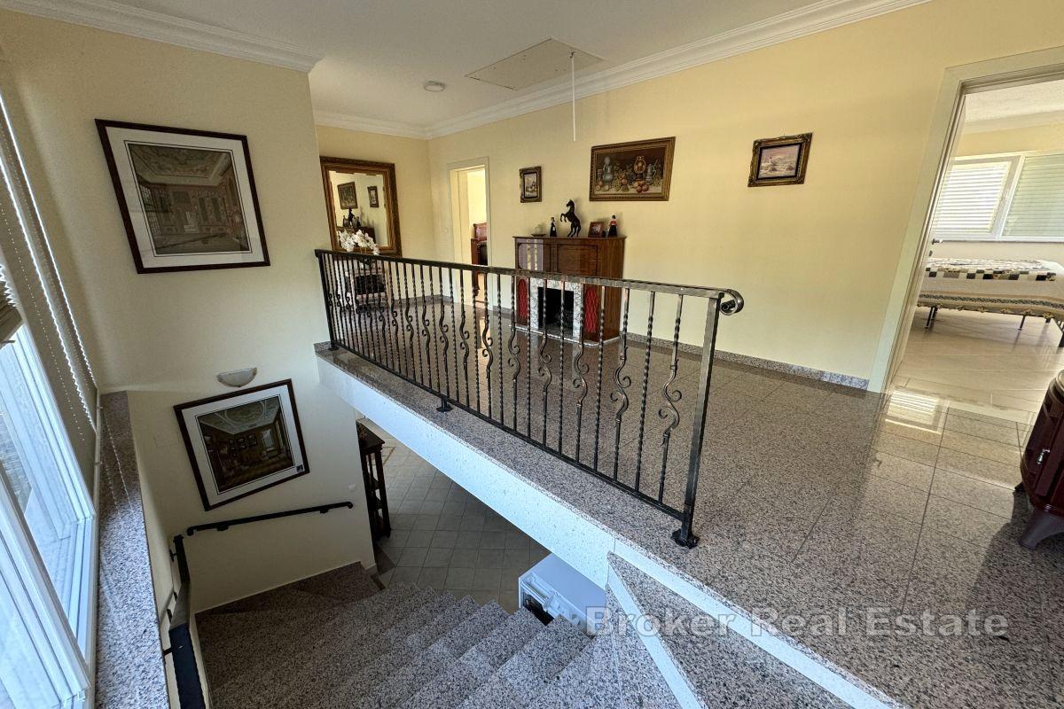 Vakker villa første rad til sjøen