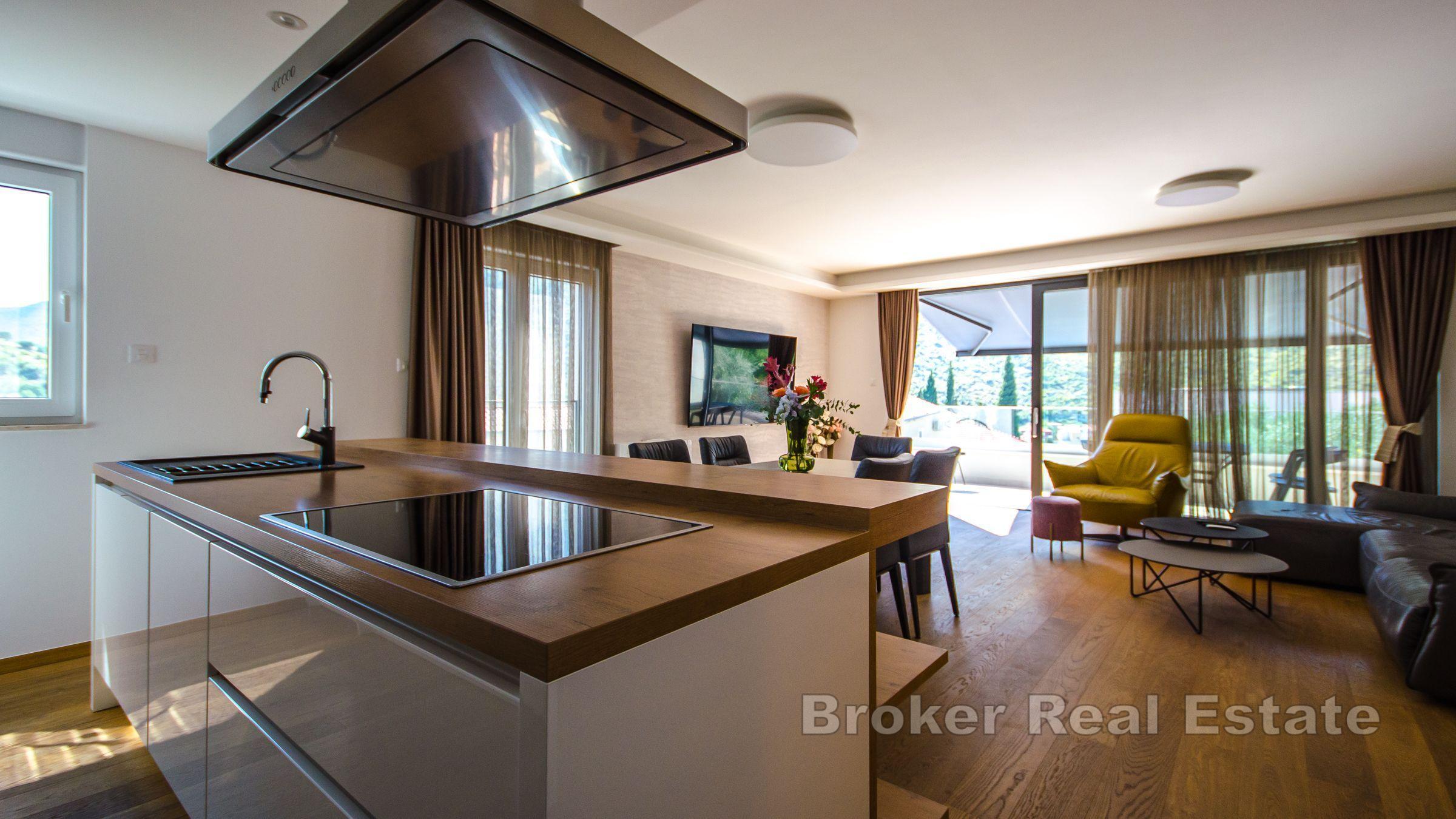 Nowo wybudowana willa z basenem