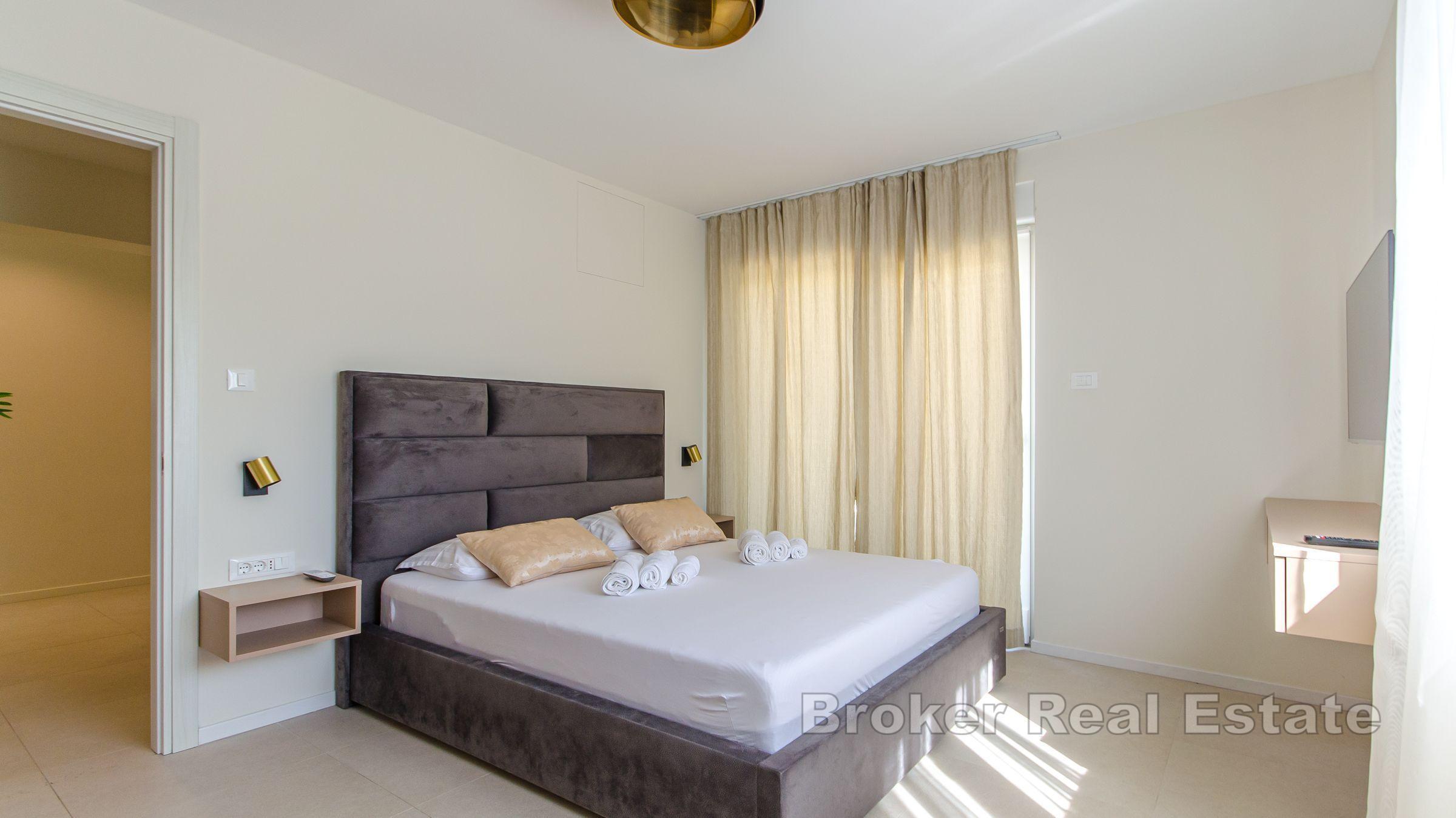 Nowo wybudowana willa z basenem