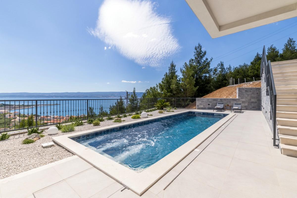 001-2022-388-omis-new-villa-with-pool-for-sale
