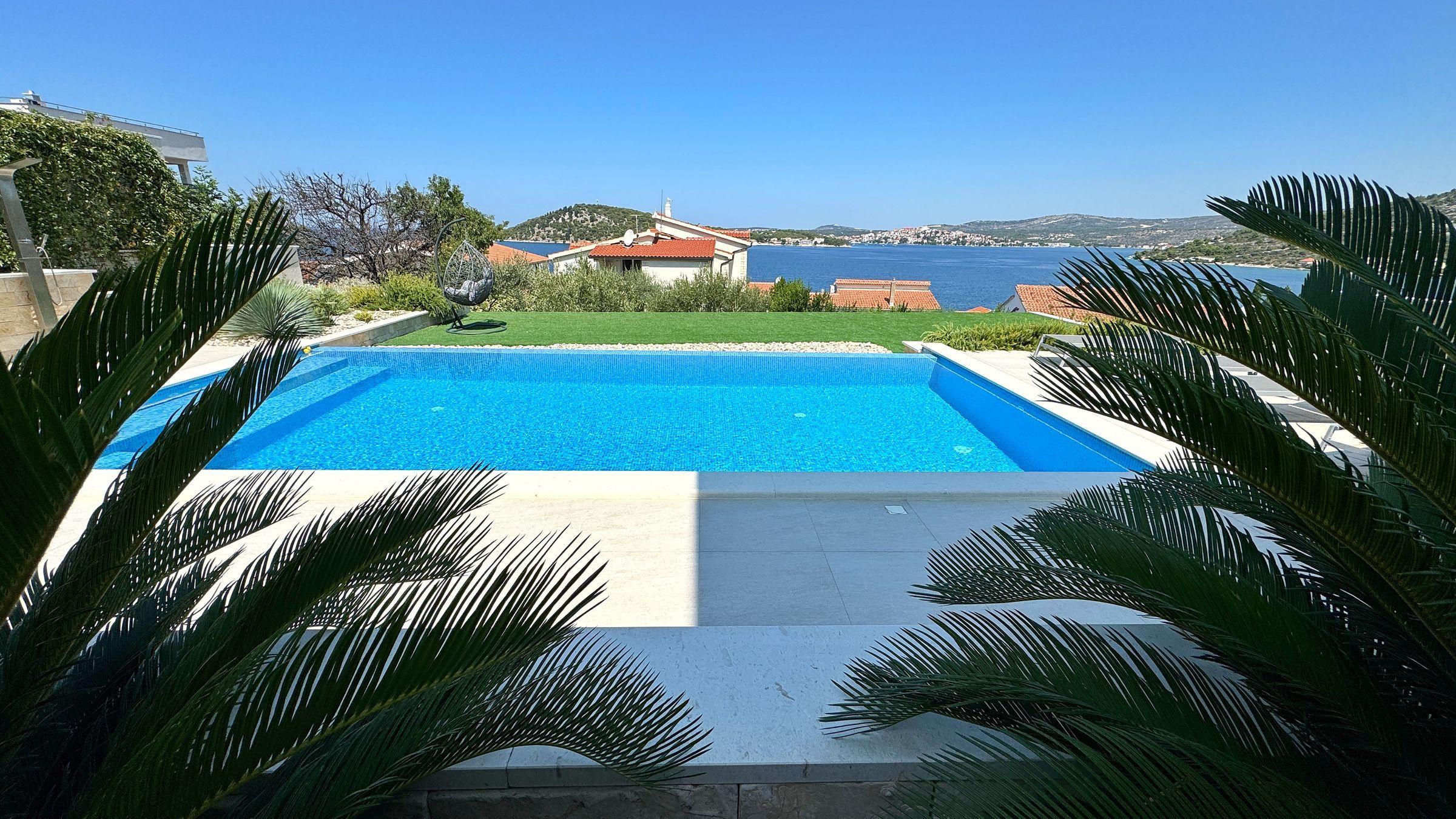 01-2022-392-rogoznica-new-villa-with-sea-view-for-sale