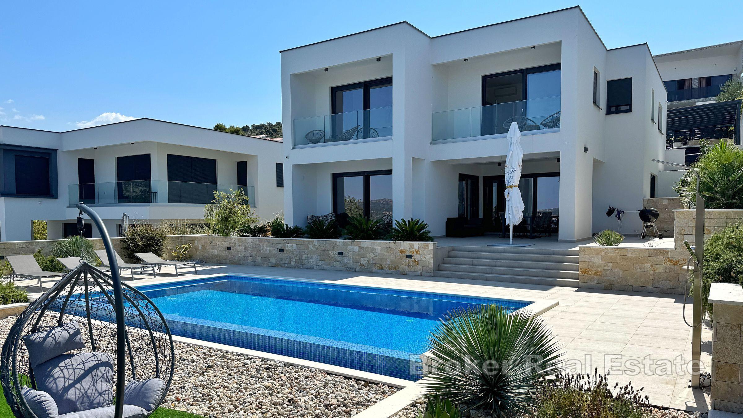 Villa di nuova costruzione con vista mare aperta