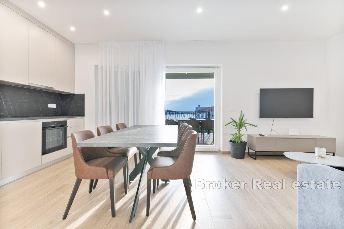 Moderan apartman s pogledom na more