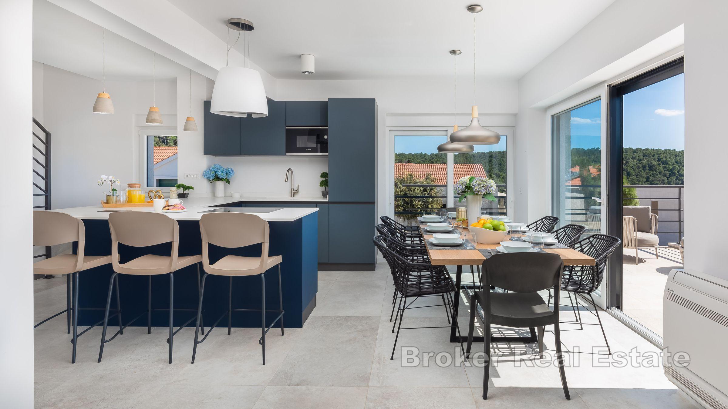 Villa di lusso con piscina e vista mare