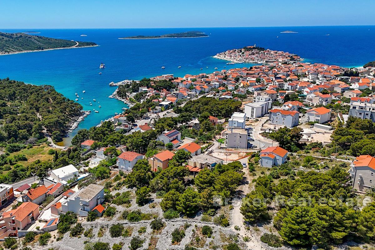 Bauland mit Blick auf das Meer