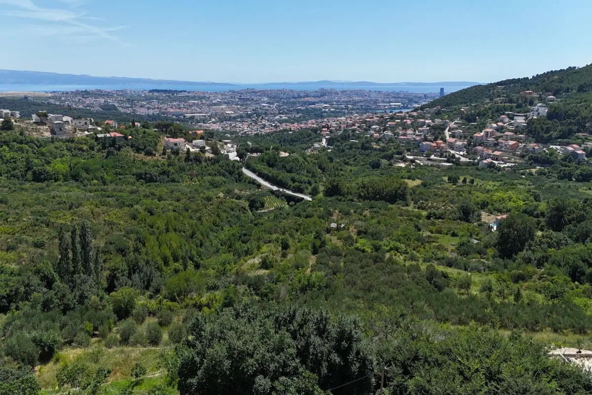 01-2022-413-Spliit-area-Building-land-with-sea-view-for-sale