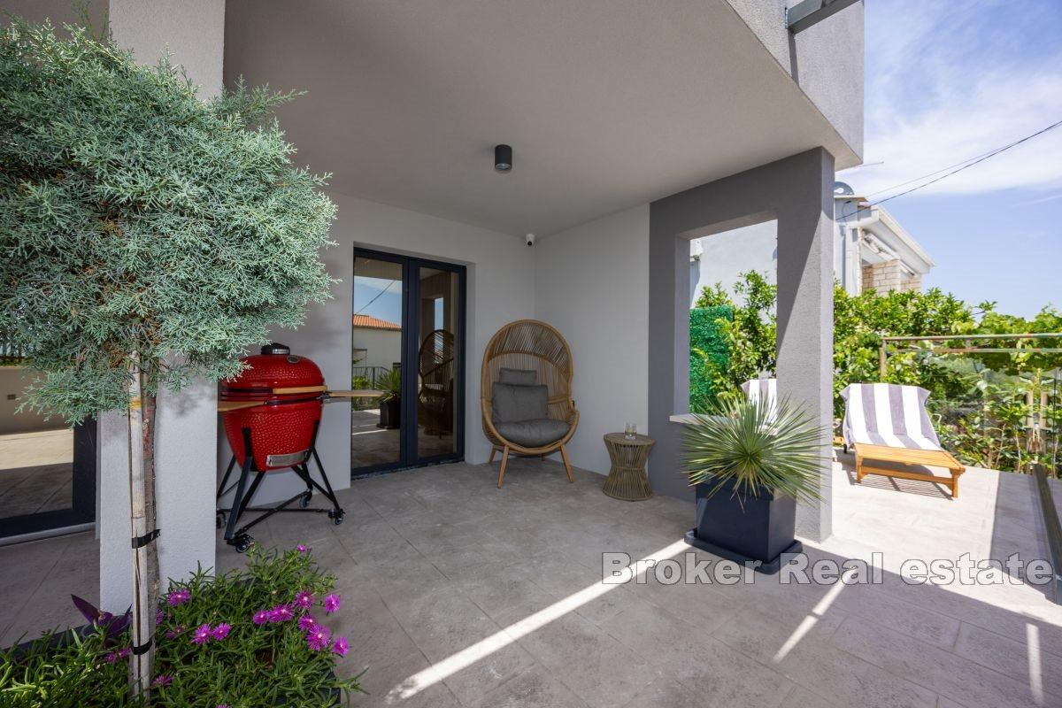 Detached house with a sea view