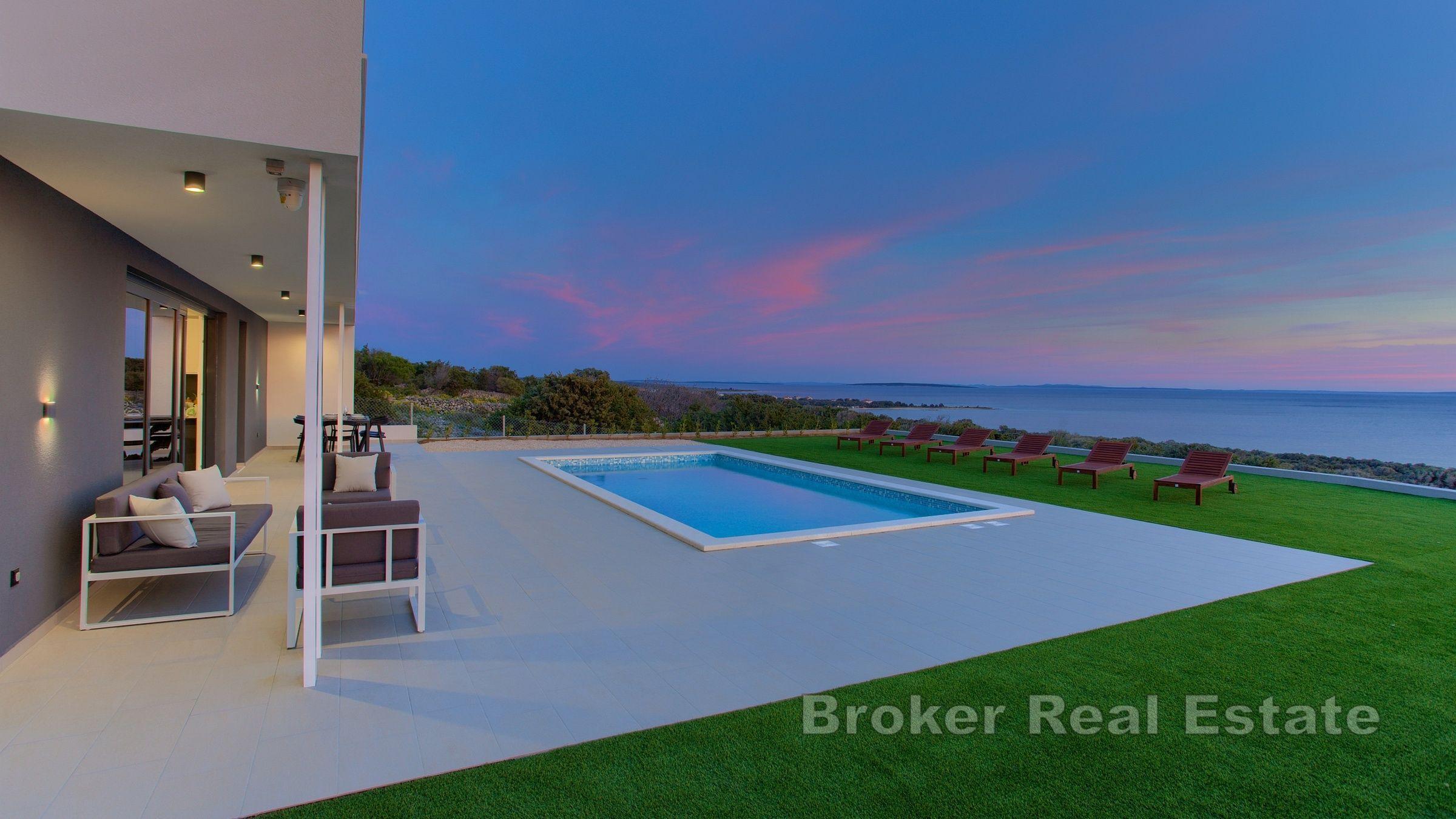 Moderna vila s očaravajućim pogledom na more