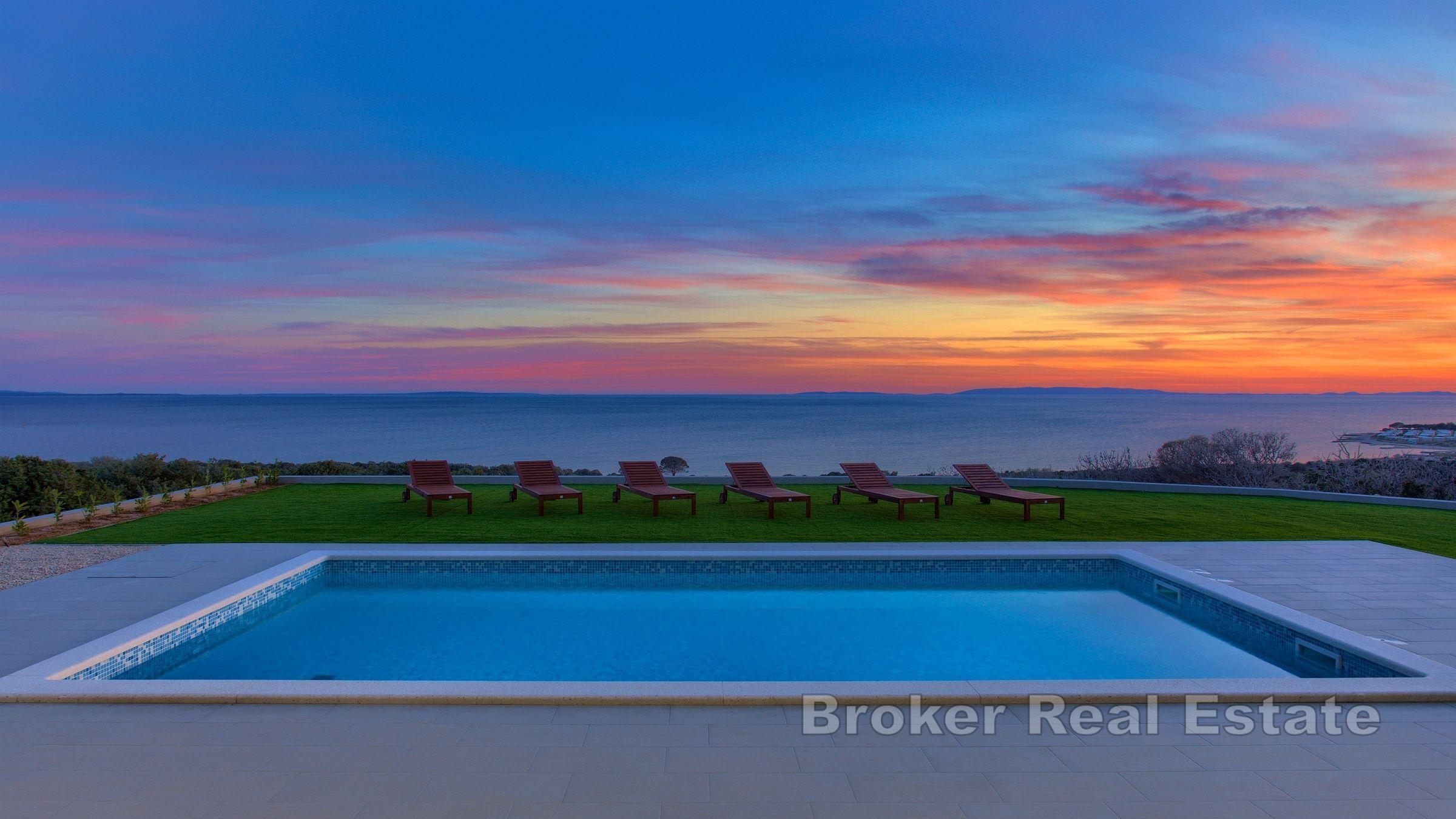 En moderne villa med en fortryllende utsikt over havet