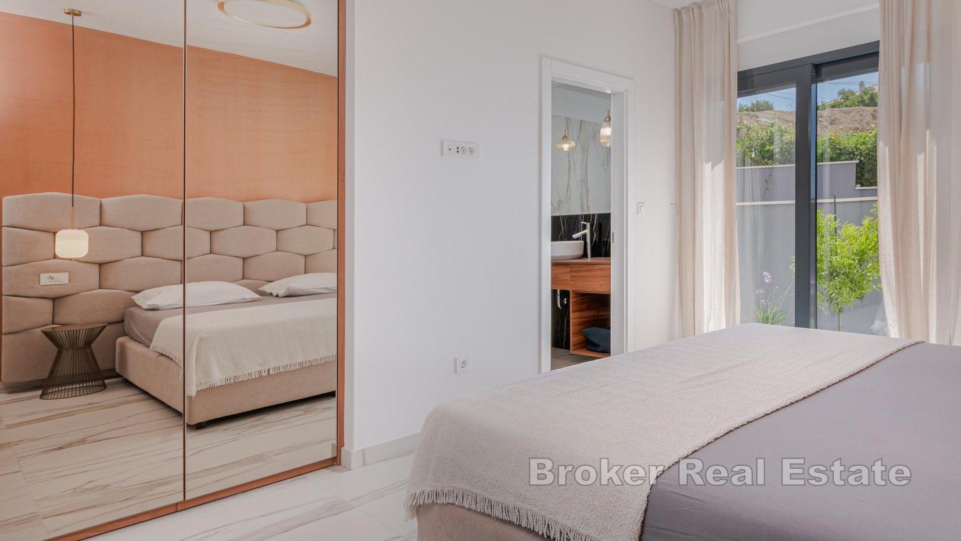 Luksuzna vila s bazenom i pogledom na more