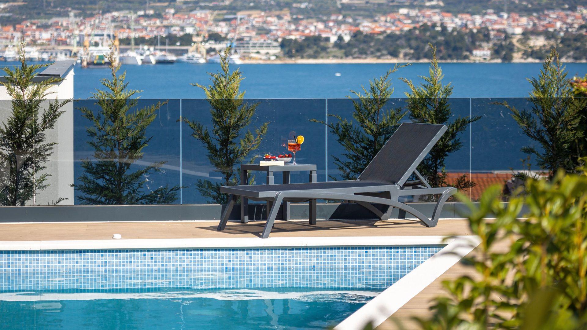 01-2022-437-island-ciovo-luxury-terraced-villas-with-sea-views-for-sale