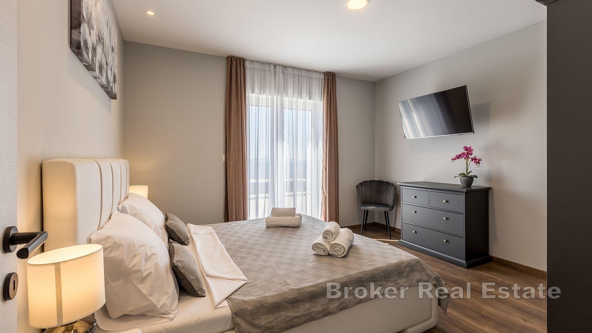 Moderní vila s panoramatickým výhledem na moře