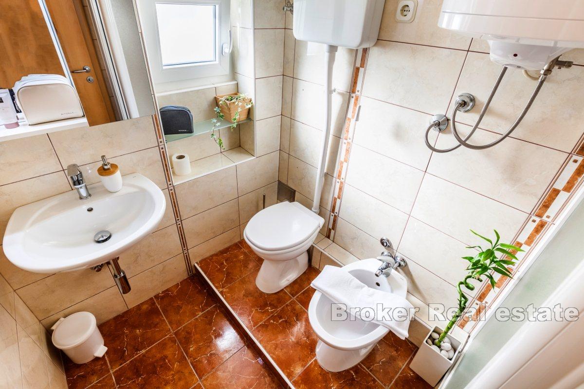 Apartament z dwiema sypialniami i widokiem na morze