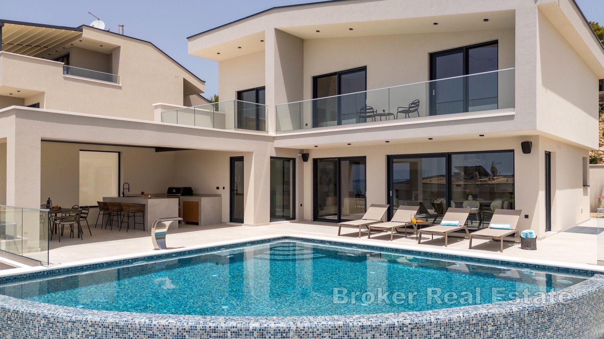 Nybygd luksusvilla med havutsikt