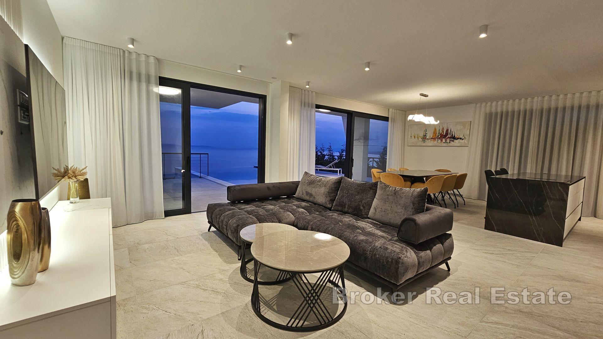 Nově postavená luxusní vila s výhledem na moře