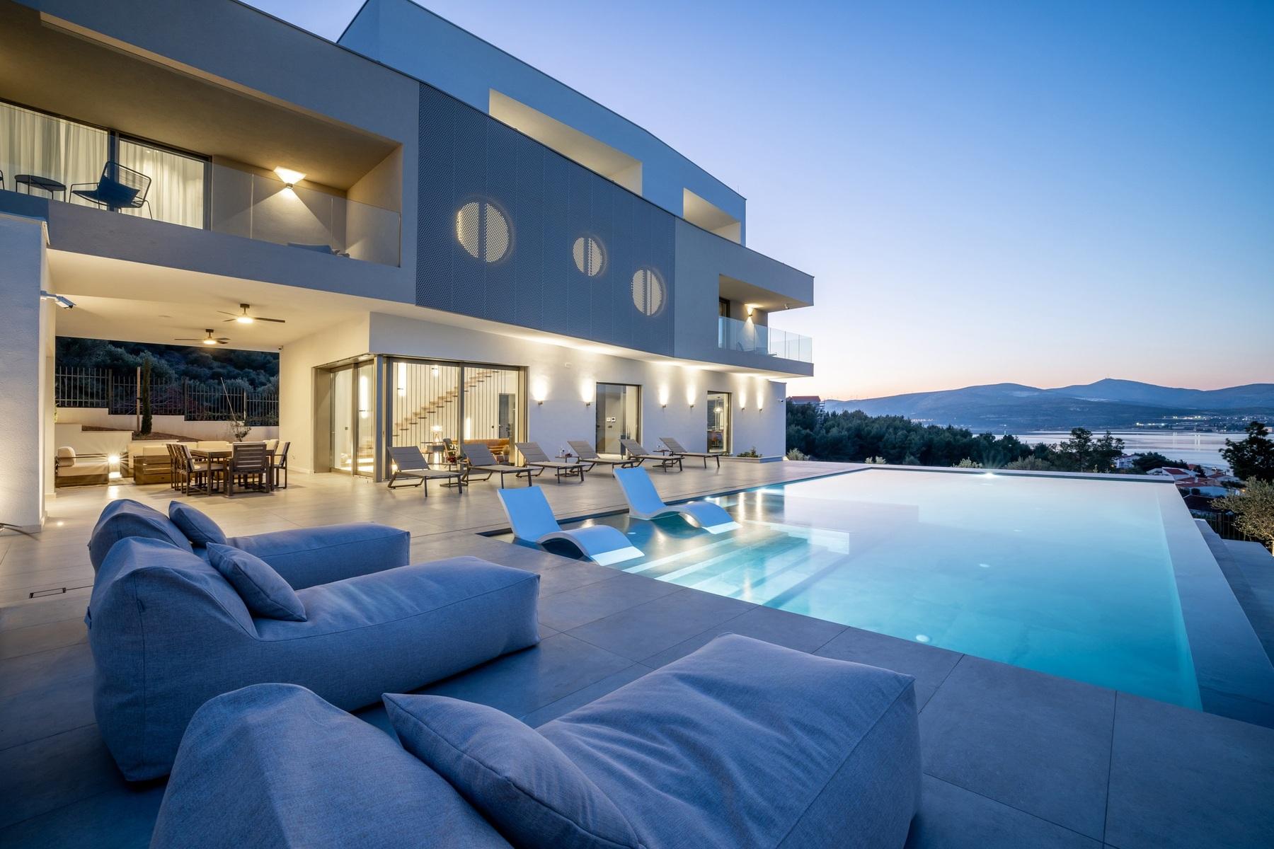 001-2022-444-island-ciovo-exceptional-villa-with-panoramic-sea-view-for-sale