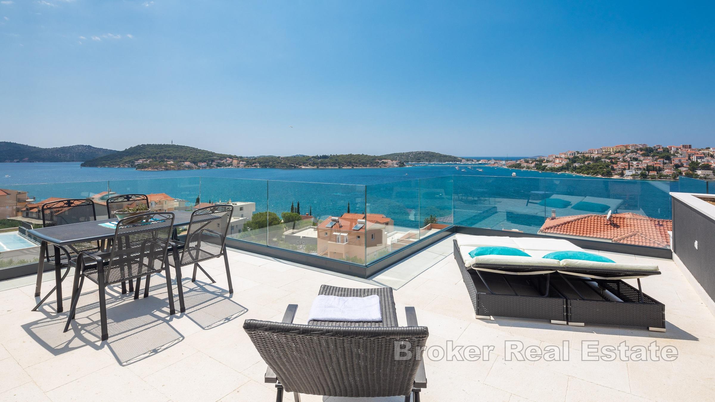 Belle villa jumelée avec piscine et vue mer