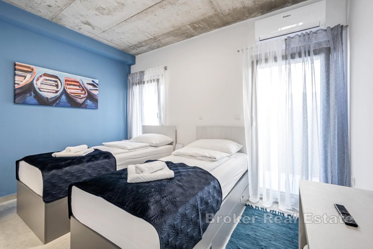 Villa moderne avec vue dégagée sur la mer