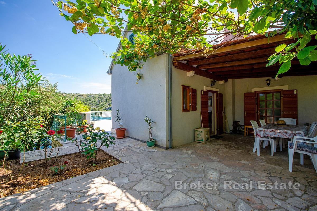 Kuća u prvom redu do mora